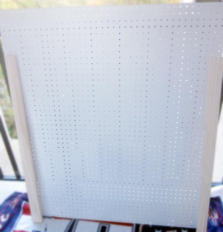 how-to-a-kitchen-pegboard-wall-organizer-L-99gkae
