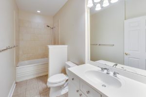 bathroom-remodel-before