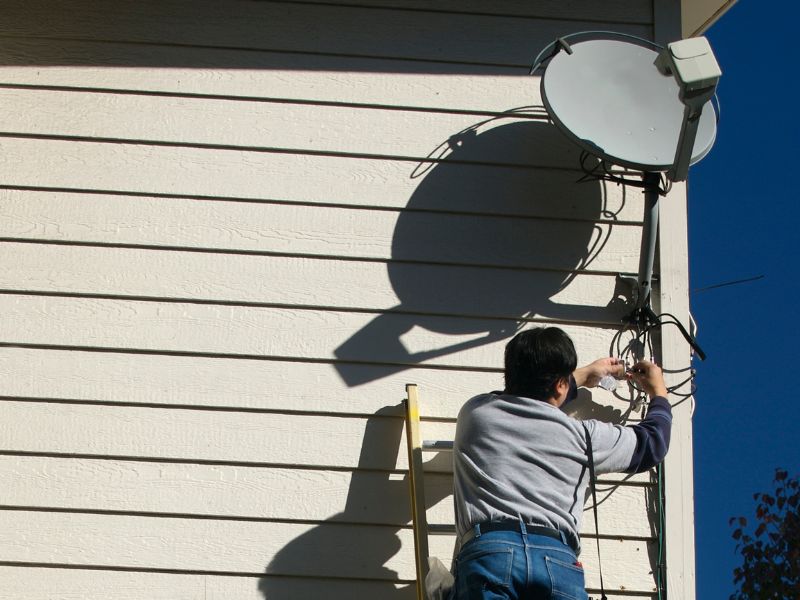 satellite dish removal Chicago